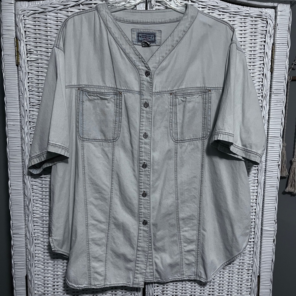 Venezia 22/24 Denim Shirt.Light blue wash color.(56”B x 31”L)Cotton.